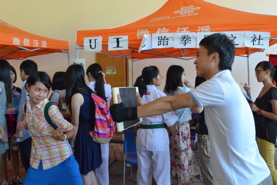 20130911 student clubs recruitment05