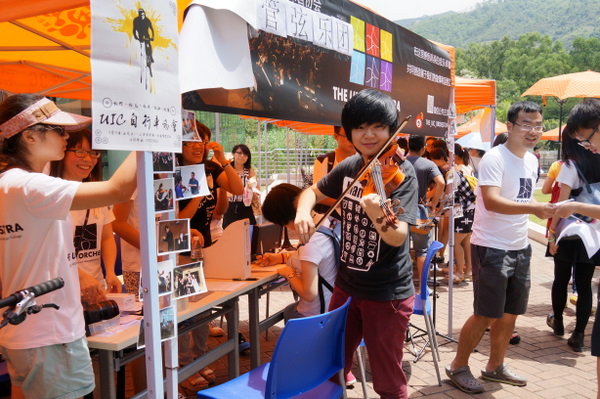 20130911 student clubs recruitment02