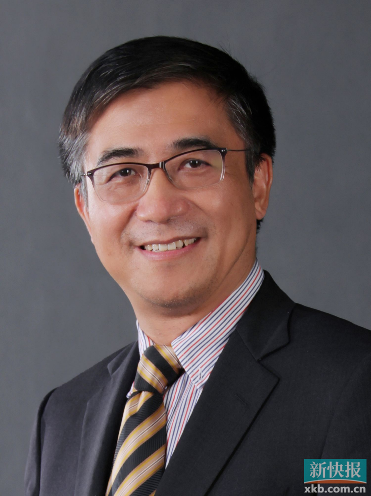 uic校长.png