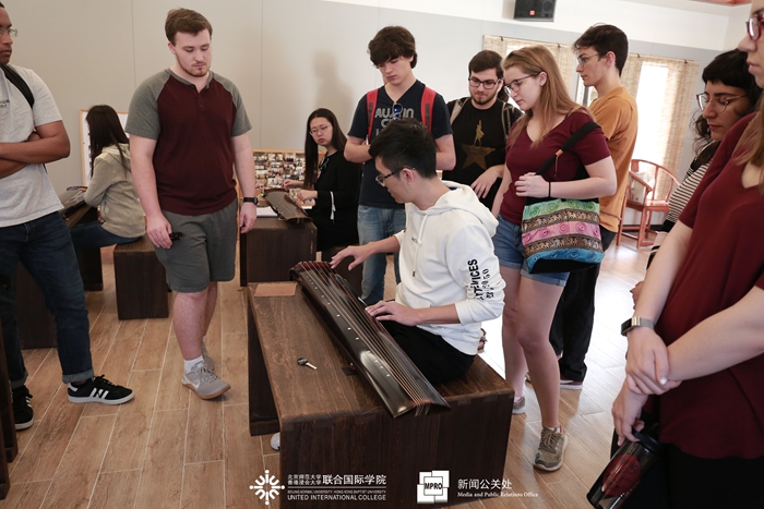 2Q2A0072 副本 副本